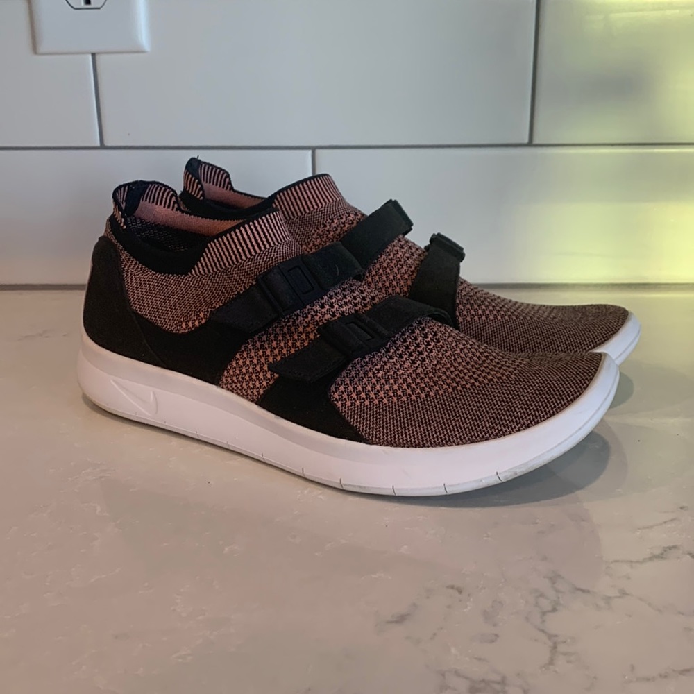 NIKE EUC Mens Air Sock Racer Flyknit